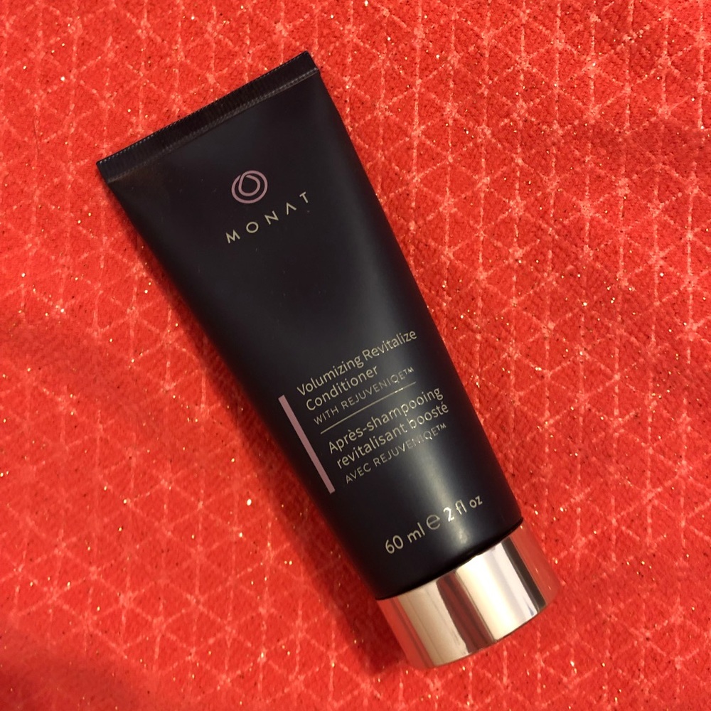 Travel size Monat Volumizing Shampoo